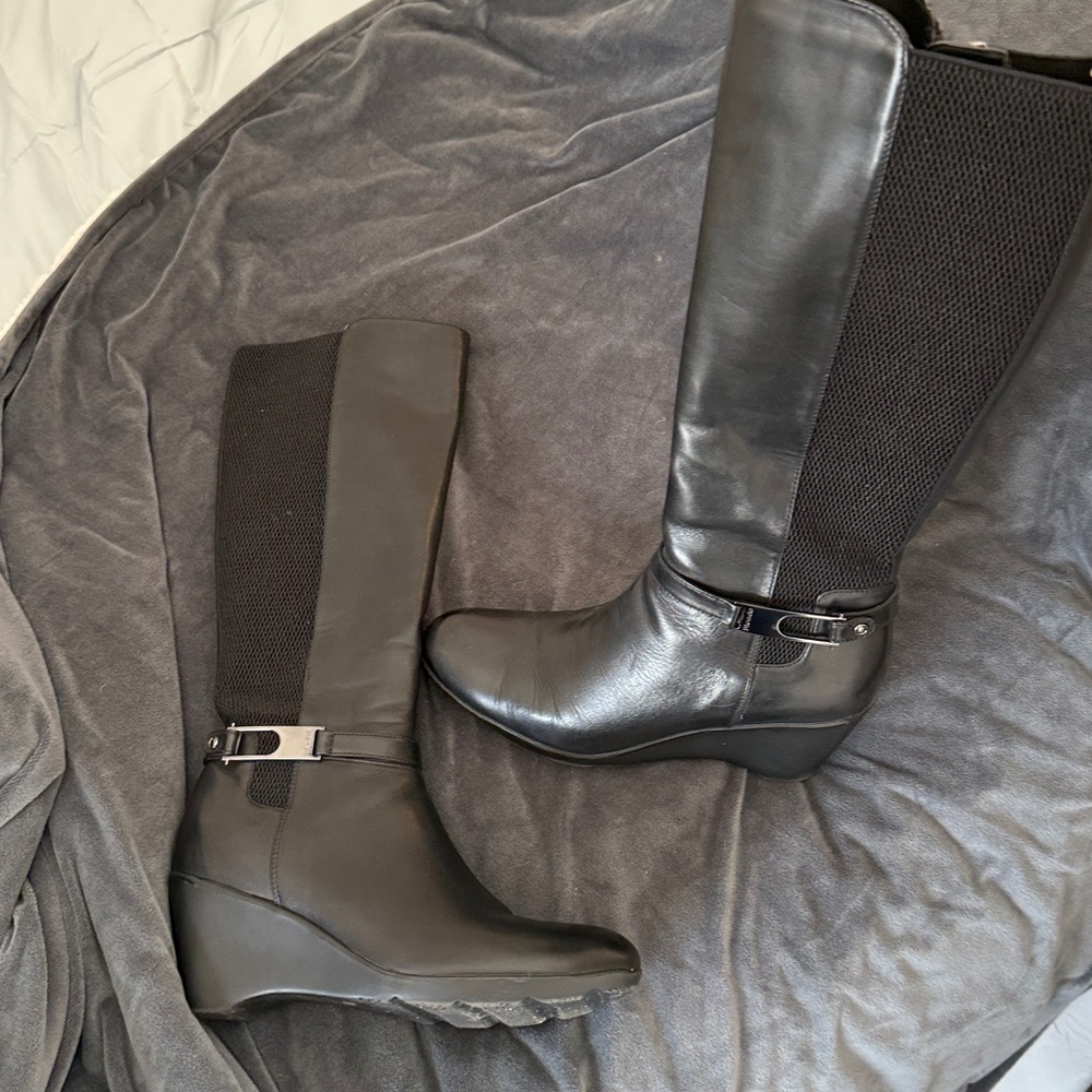 Elegant Black LeatherKnee-High Wedge Boot by Blondo